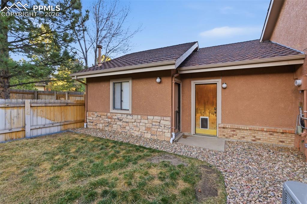 Image 43 of 50: Back of Structure