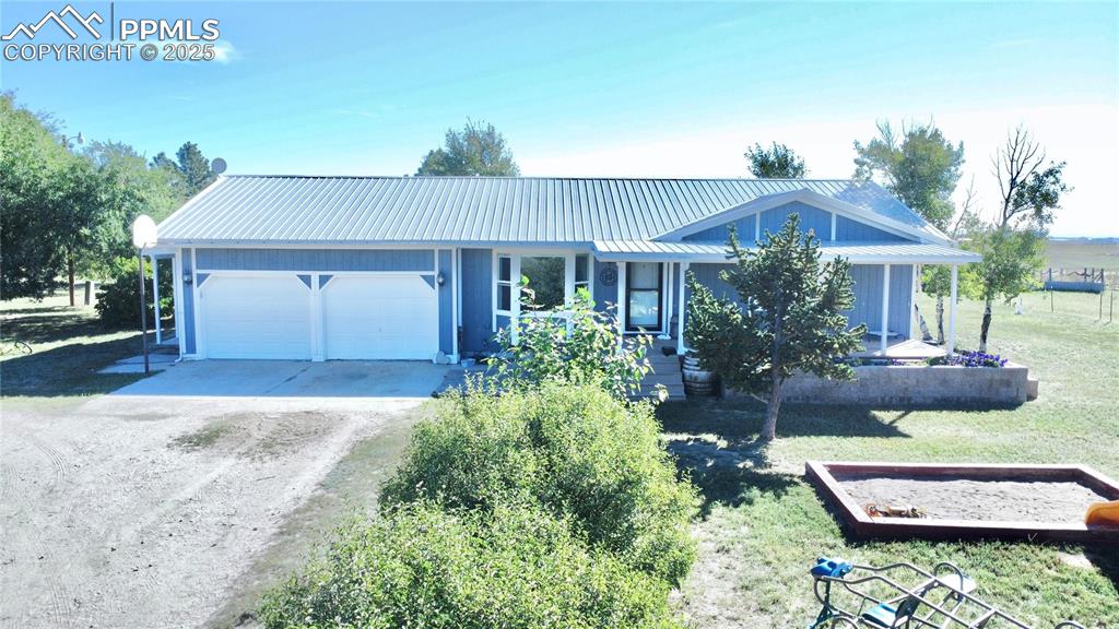 Image 3 of 38: Front of Structure