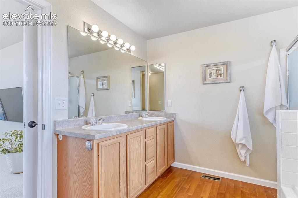Image 15 of 28: Primary Bath