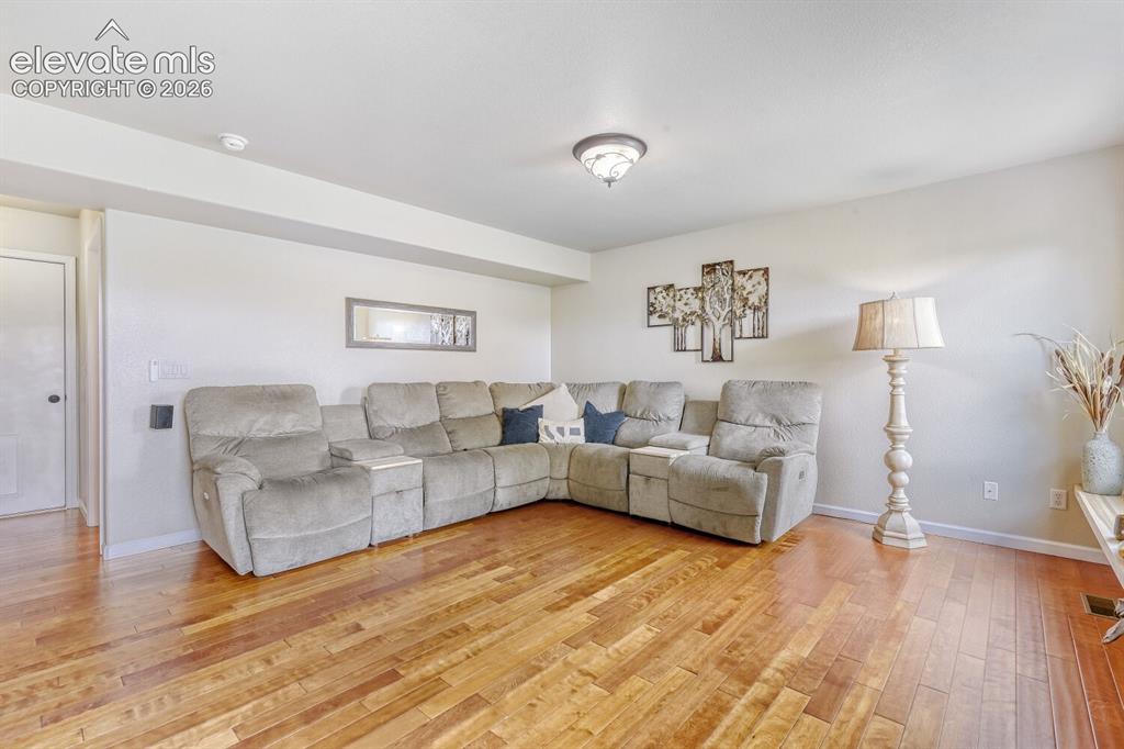 Image 9 of 28: Family Room