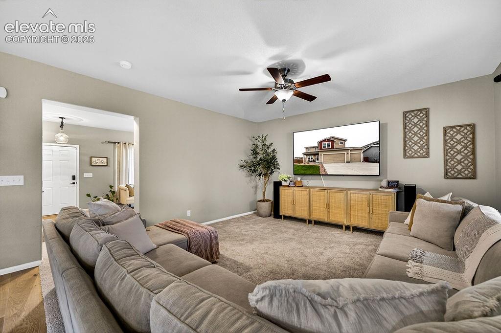 Image 17 of 50: Living Room