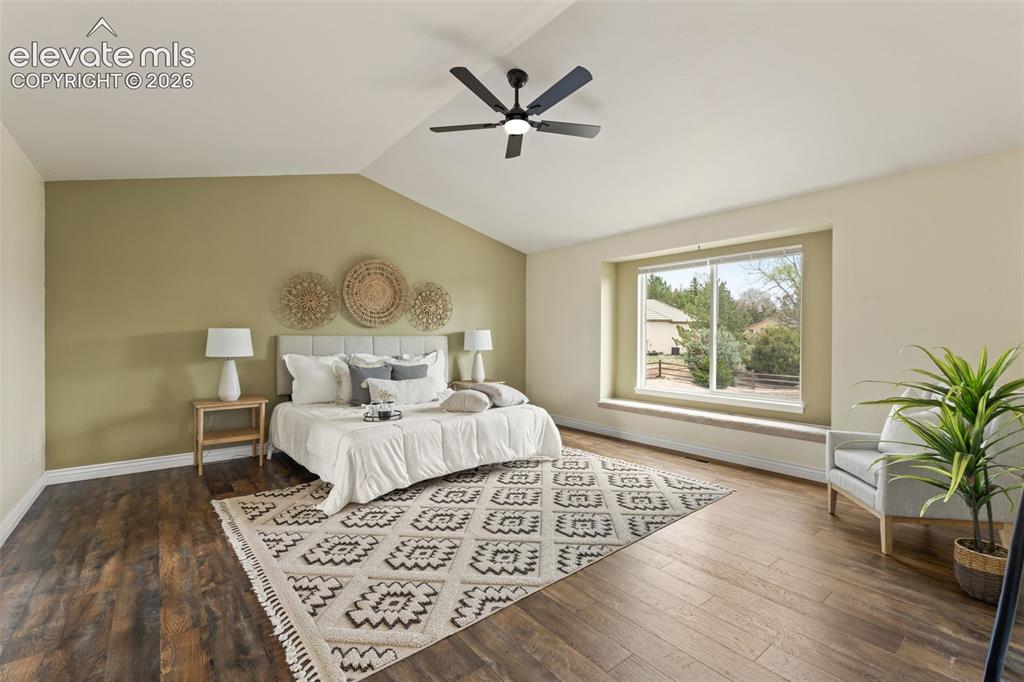 Image 23 of 48: Master Bedroom