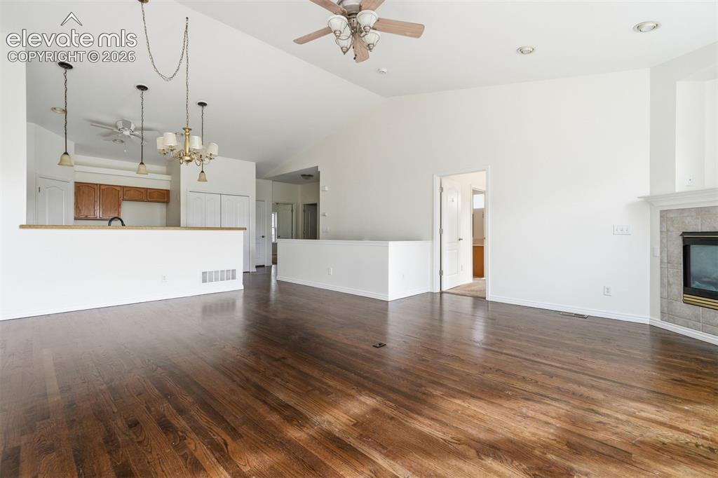 Image 10 of 44: Living Room