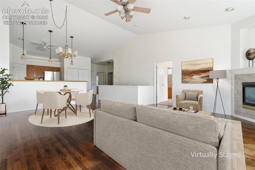 Image 8 of 44: Virtually Staged