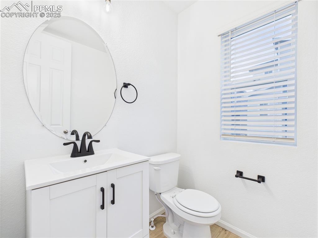 Image 7 of 22: Bathroom