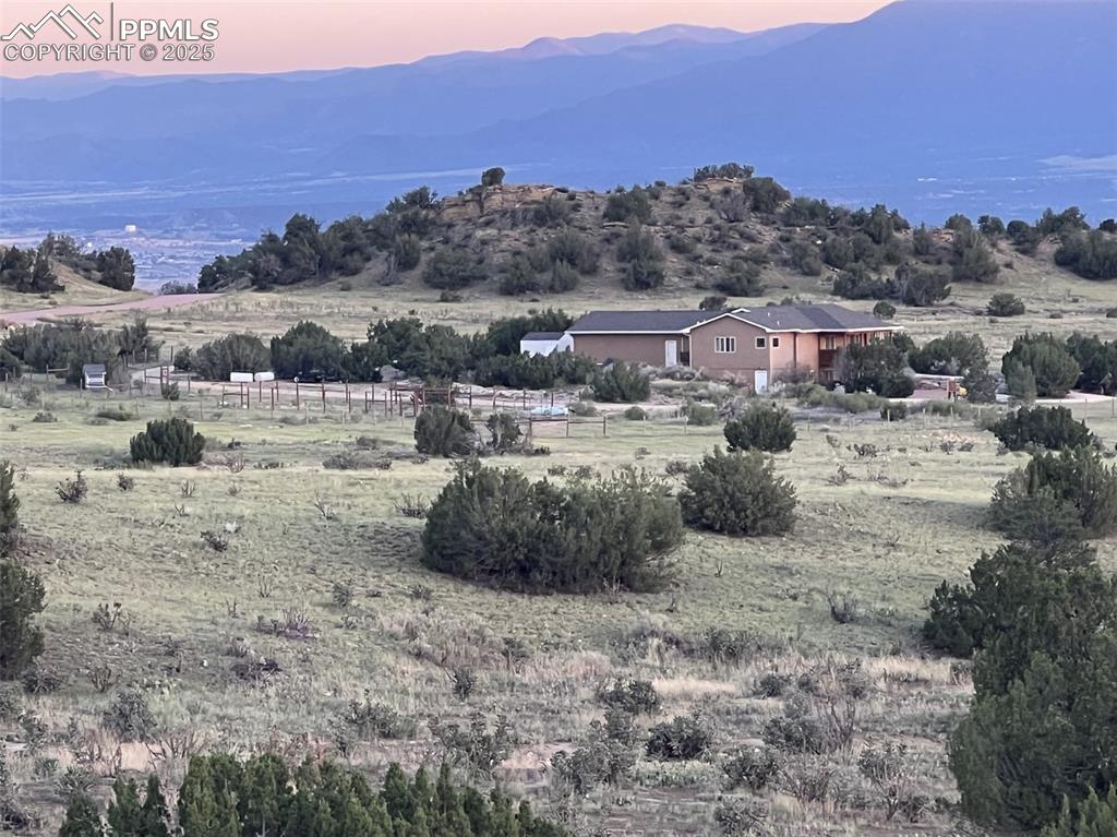 Image 10 of 10: View