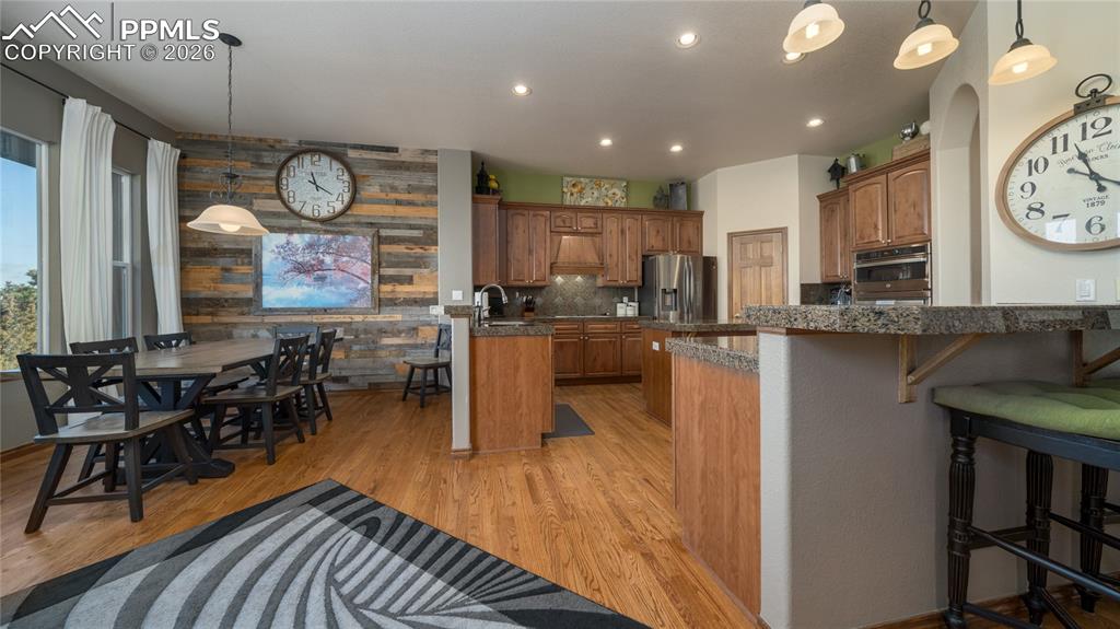 Image 10 of 42: Kitchen