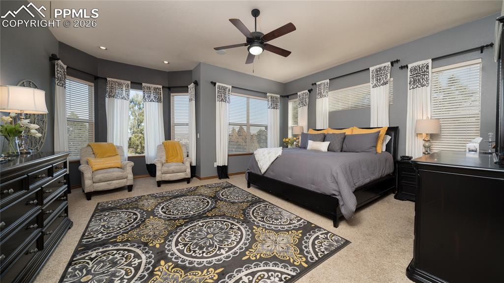 Image 17 of 42: Bedroom