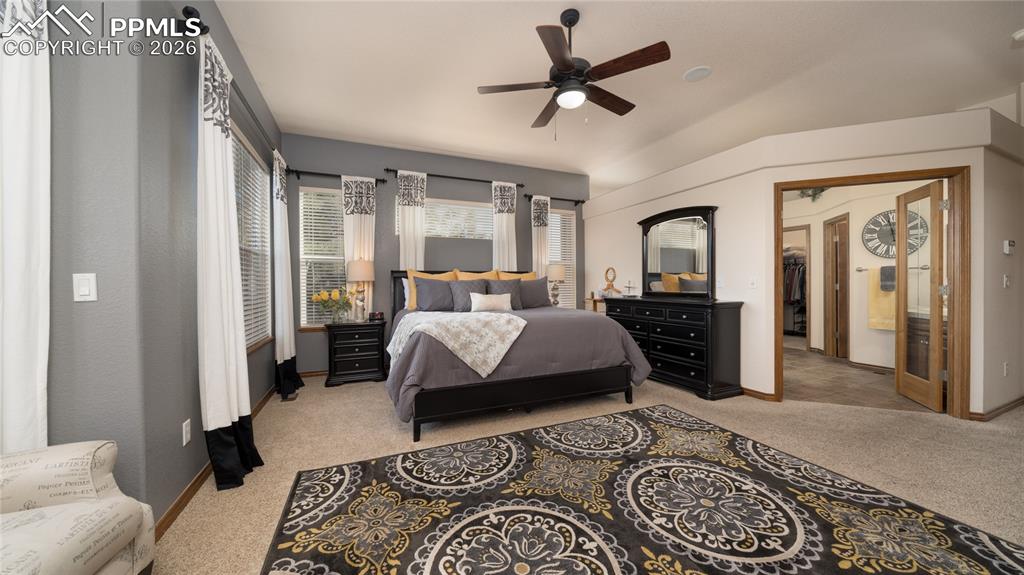 Image 19 of 42: Bedroom