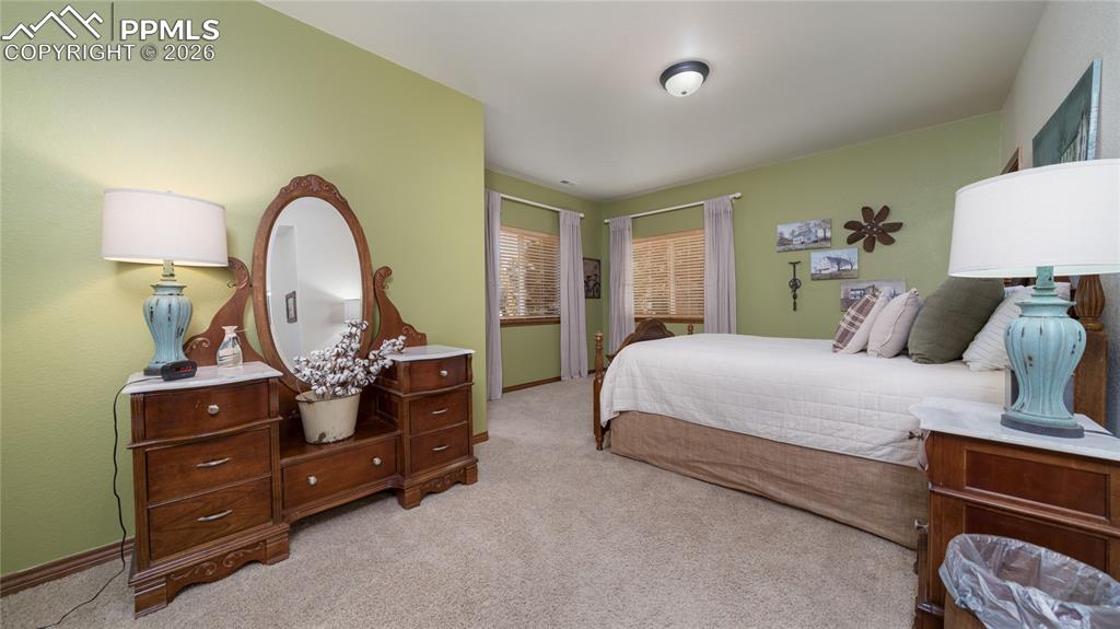 Image 33 of 42: Bedroom