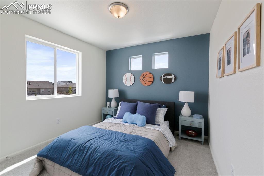 Image 15 of 16: Photos of a model home