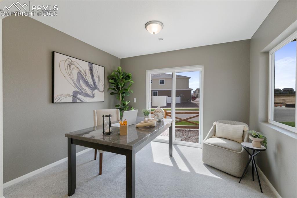 Image 3 of 16: Photos of a model home