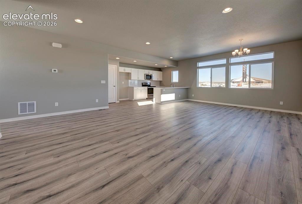 Image 4 of 15: Living Room