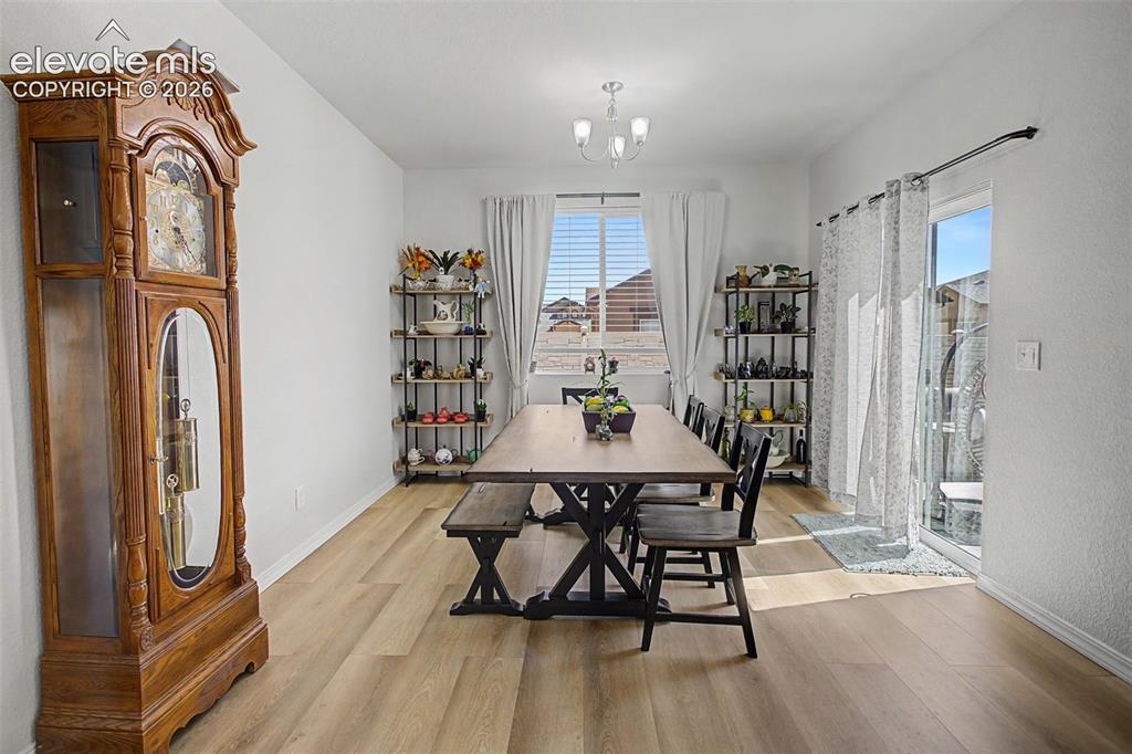 Image 10 of 39: Dining Area