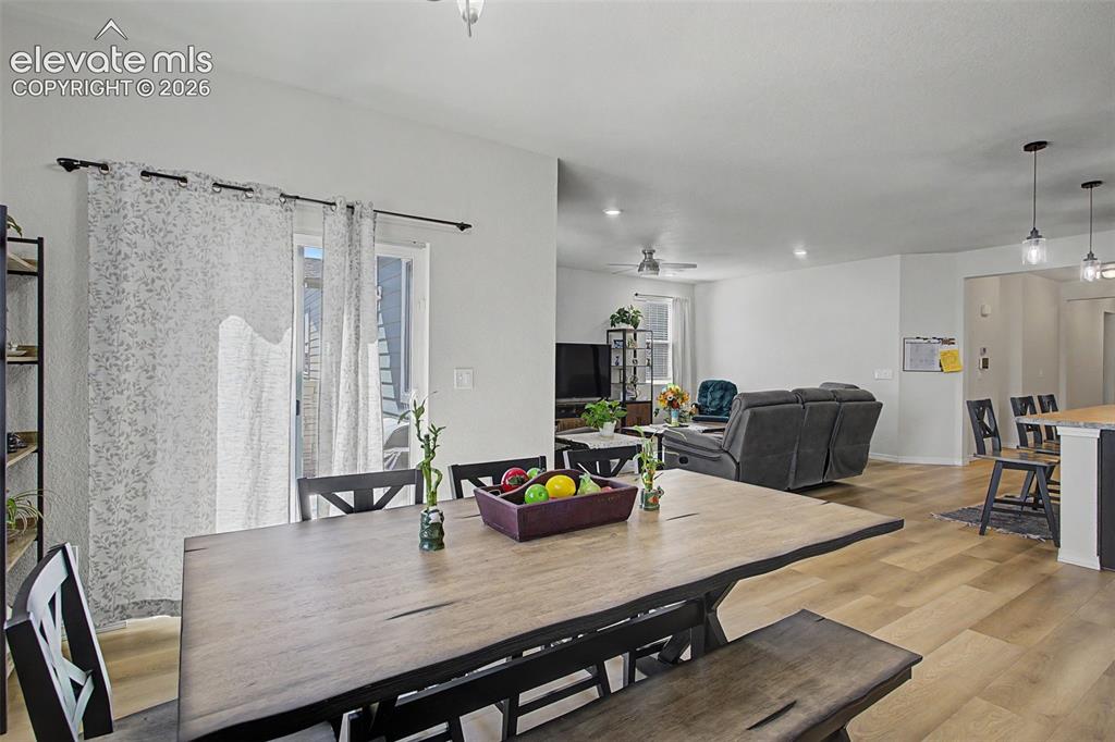 Image 12 of 39: Dining Area