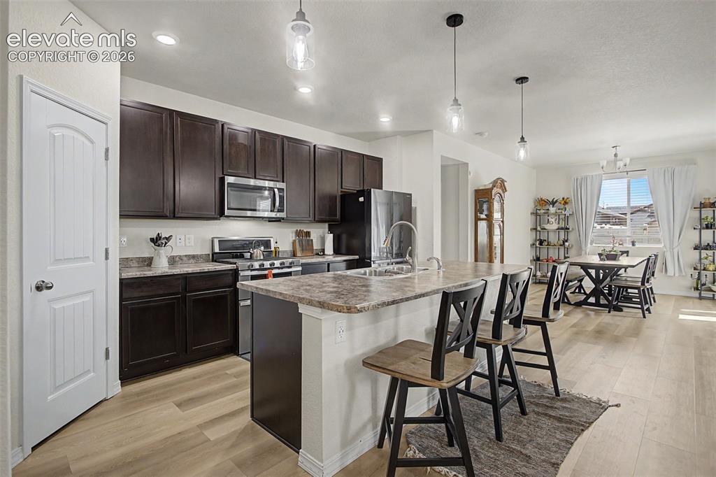 Image 8 of 39: Kitchen