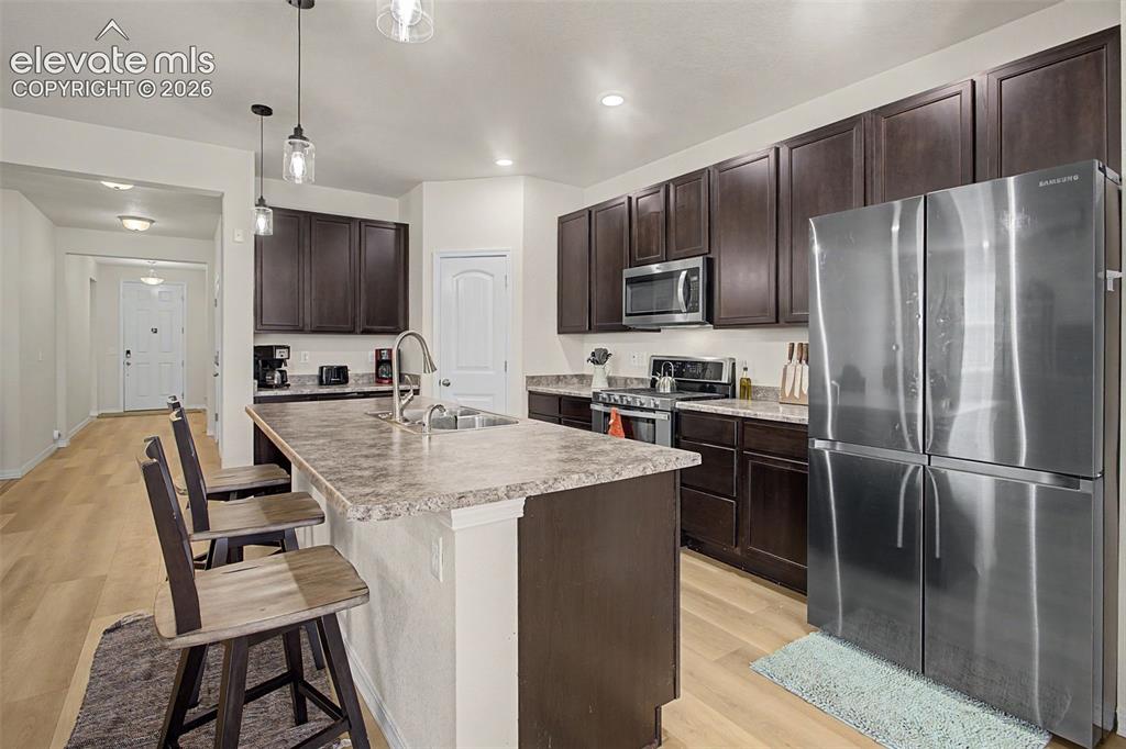 Image 9 of 39: Kitchen