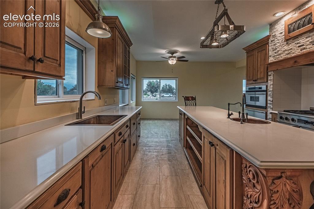Image 10 of 46: Kitchen