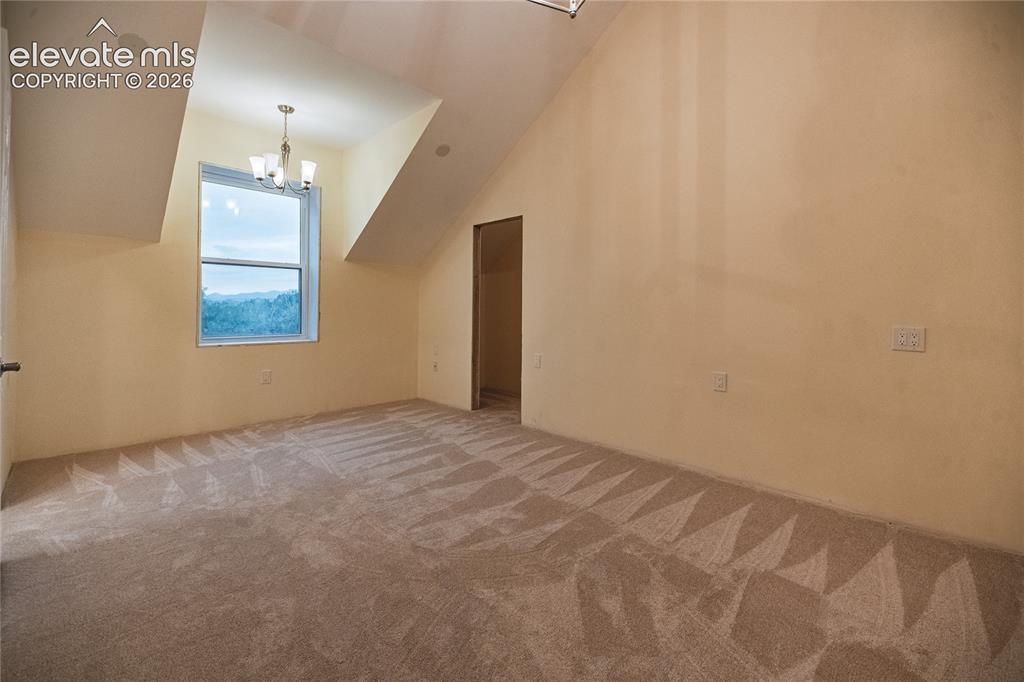 Image 18 of 46: Bonus Room