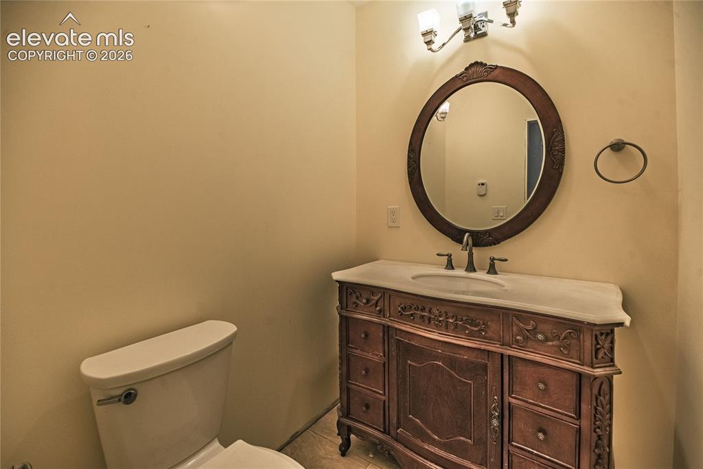 Image 23 of 46: Bathroom