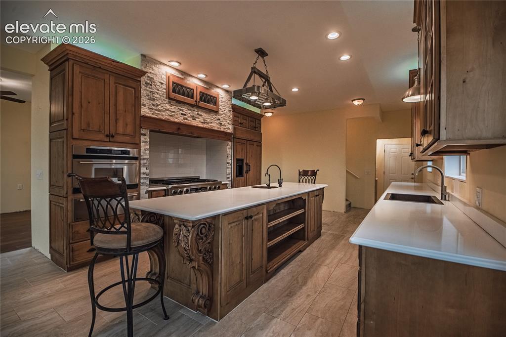 Image 9 of 46: Kitchen