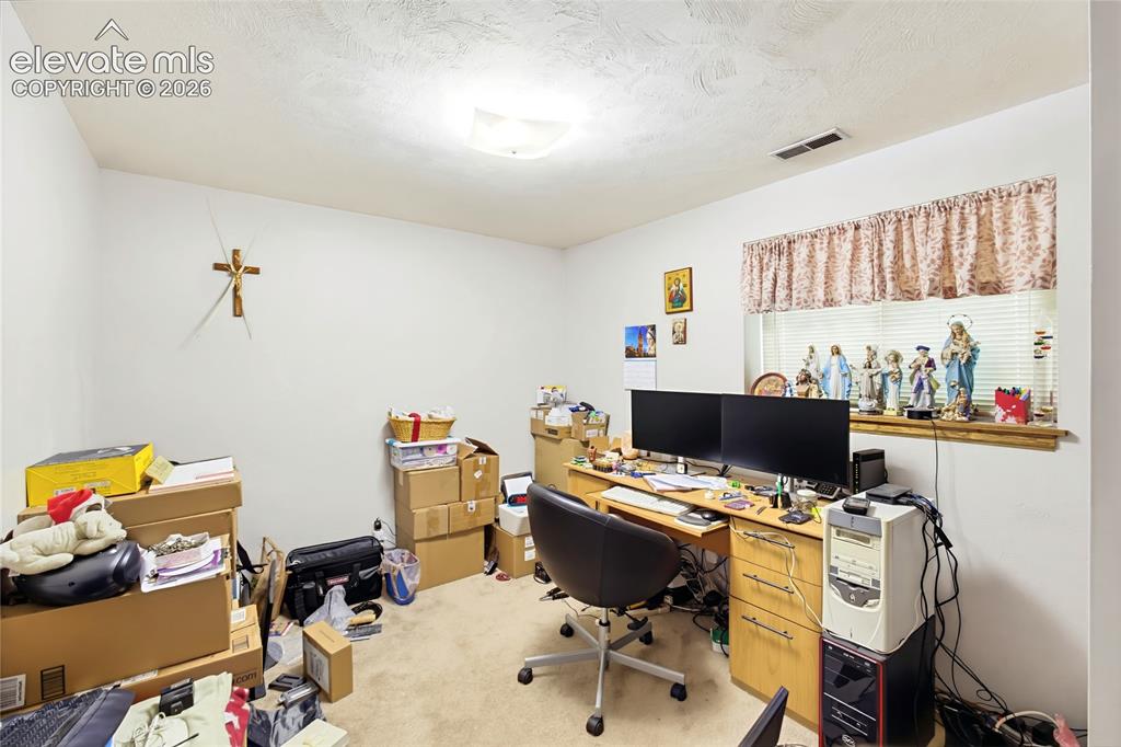 Image 22 of 32: Additional content