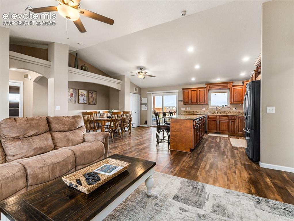 Image 10 of 50: Living Room
