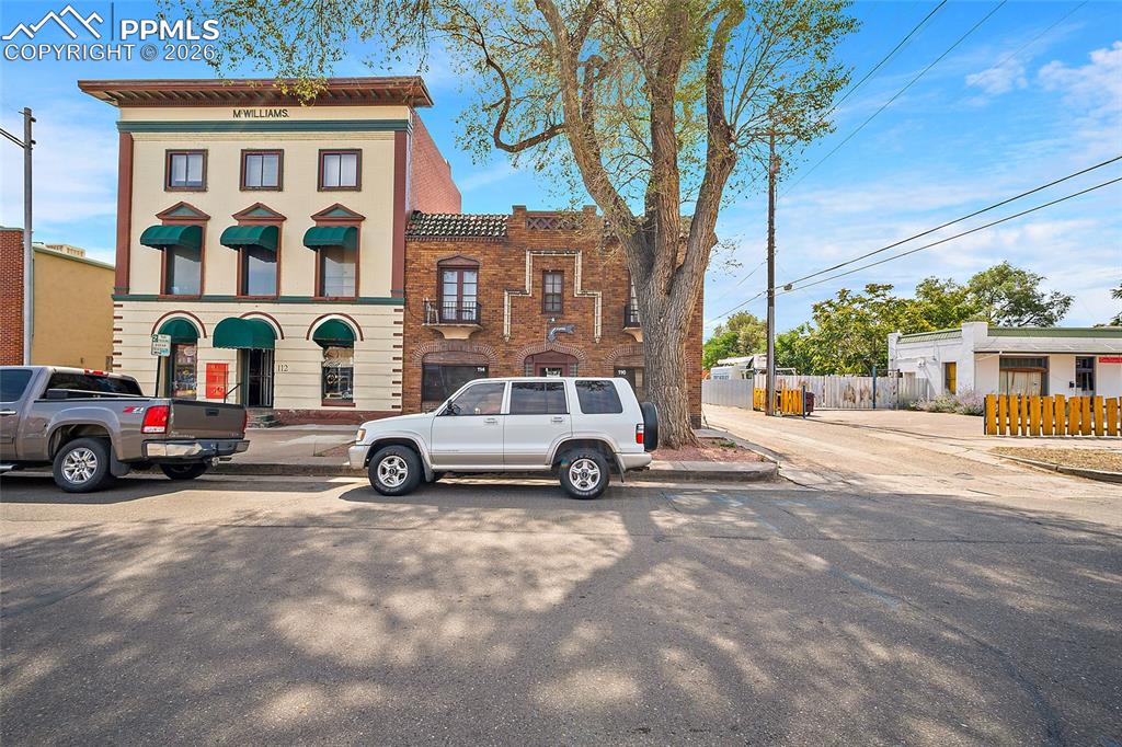 Image 5 of 25: Front of Structure