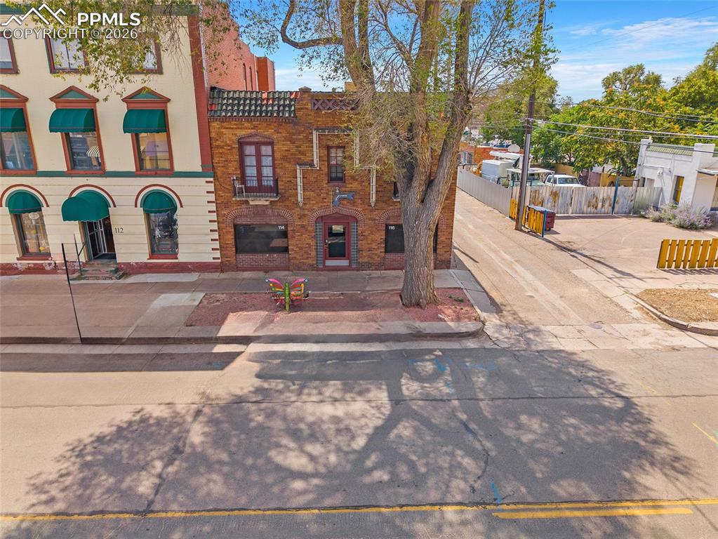 Image 7 of 25: Front of Structure