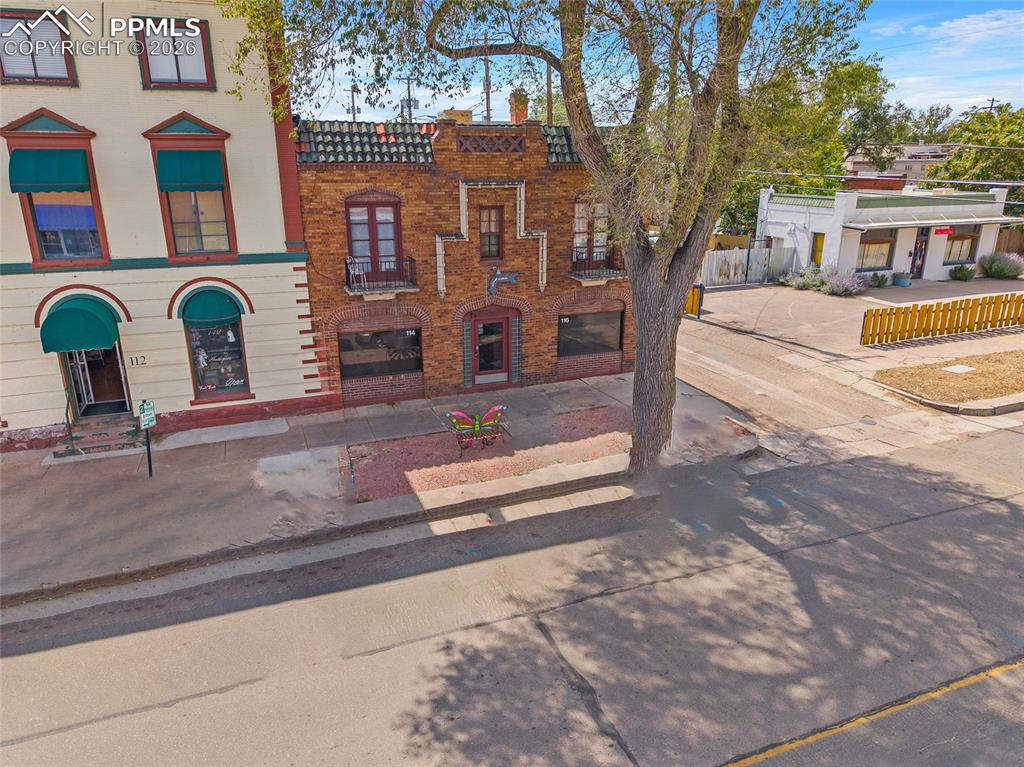 Image 8 of 25: Front of Structure