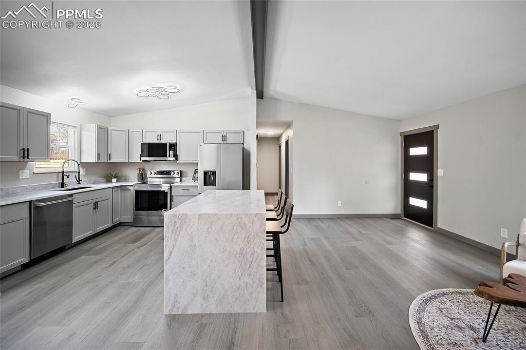 Image 12 of 26: Kitchen