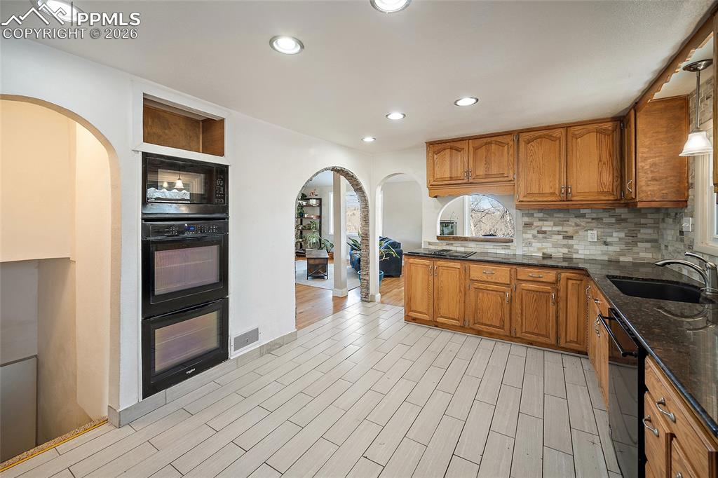 Image 20 of 50: No Description Available