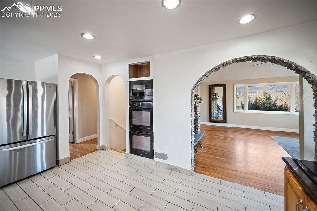 Image 21 of 50: No Description Available