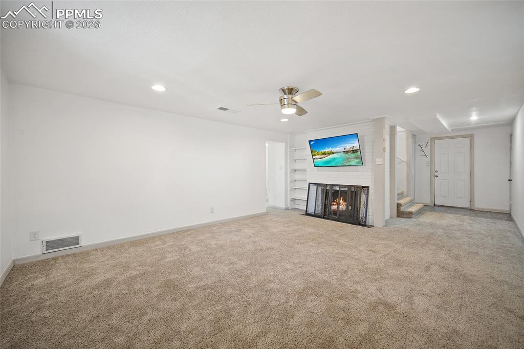 Image 31 of 50: No Description Available