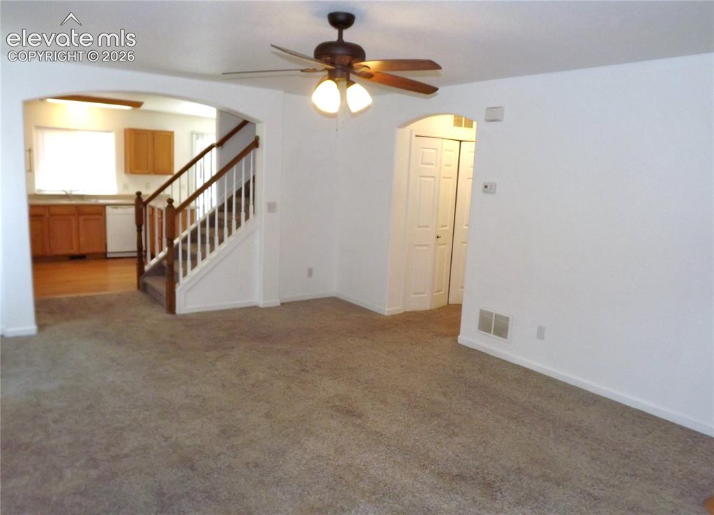 Image 4 of 19: Living Room