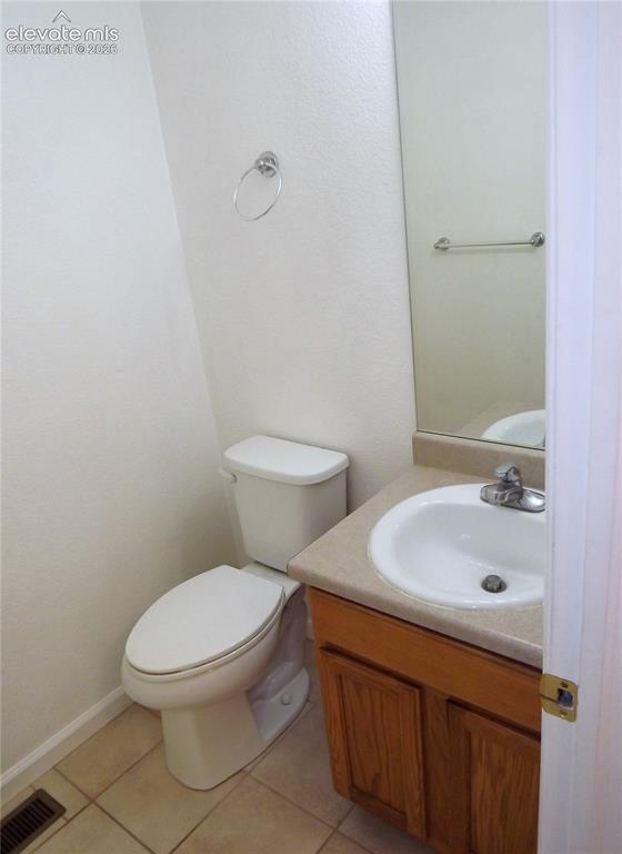 Image 6 of 19: Bathroom