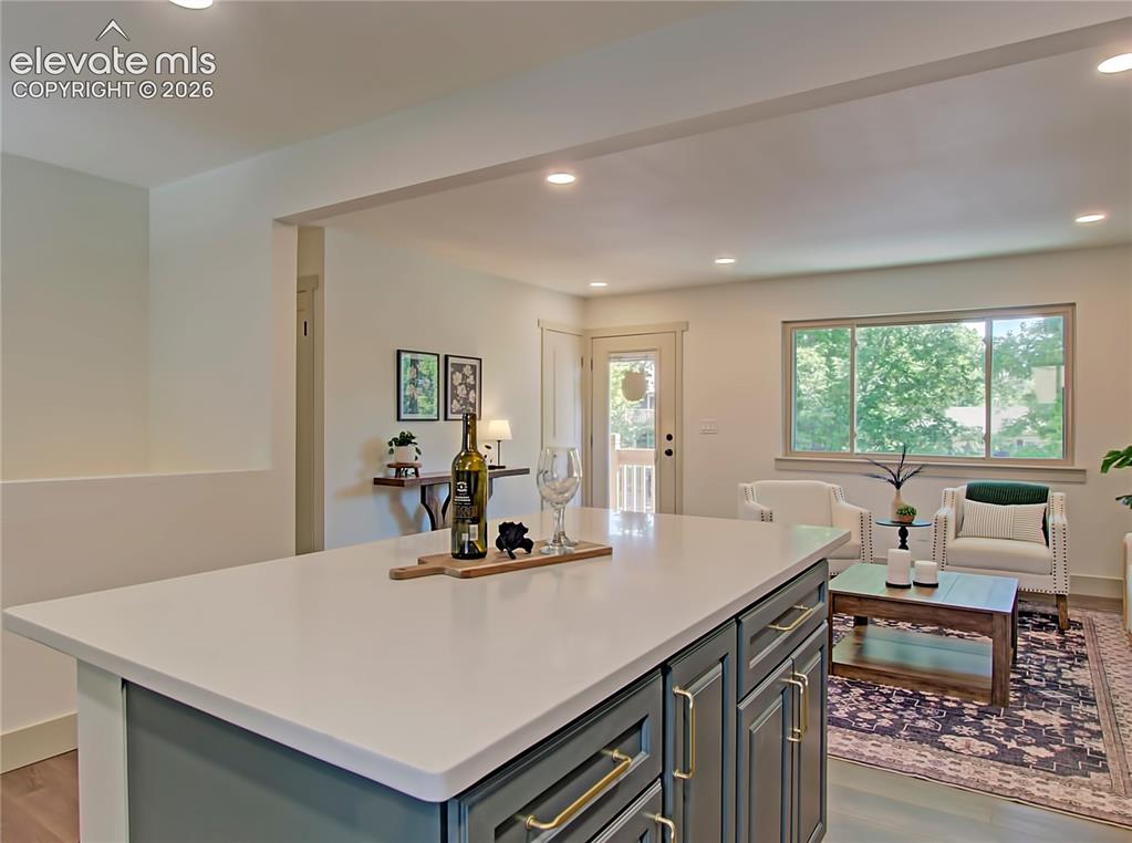 Image 6 of 23: Kitchen