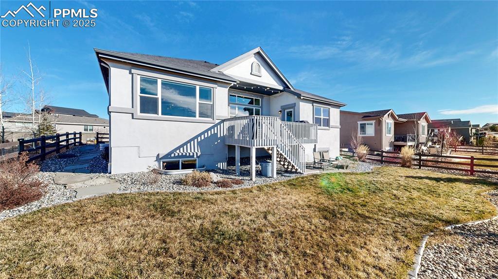 Image 44 of 50: Back of Structure