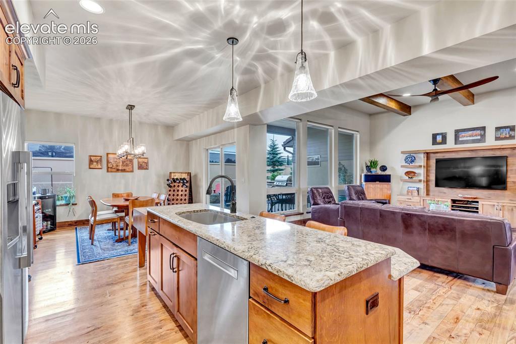 Image 12 of 46: Kitchen