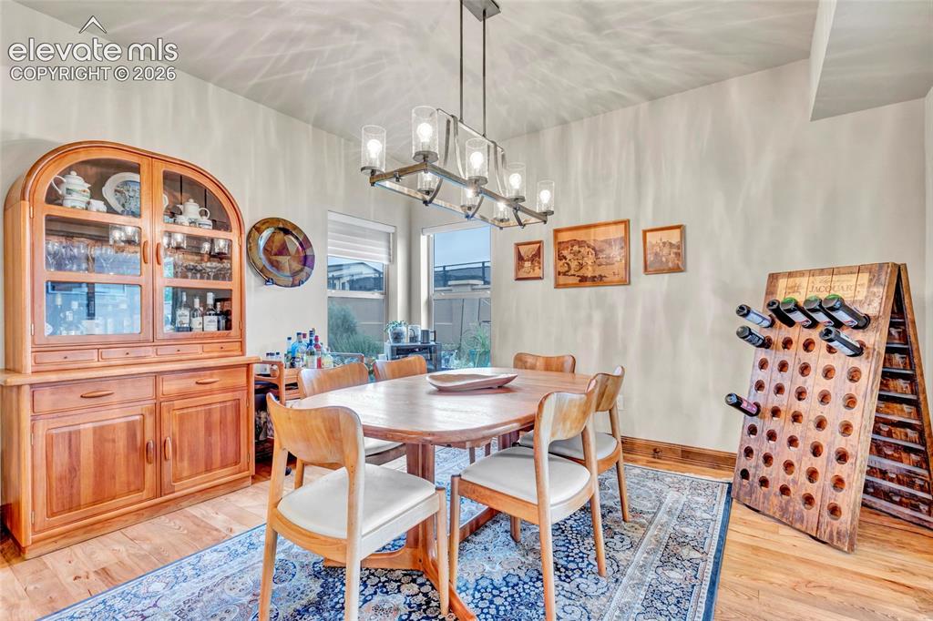 Image 15 of 46: Dining Area