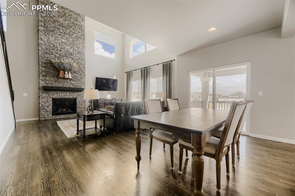 Image 12 of 41: Kitchen