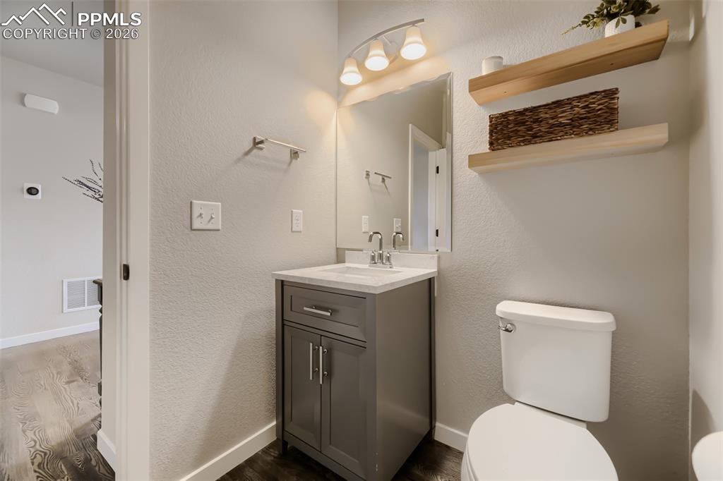 Image 15 of 41: Pantry