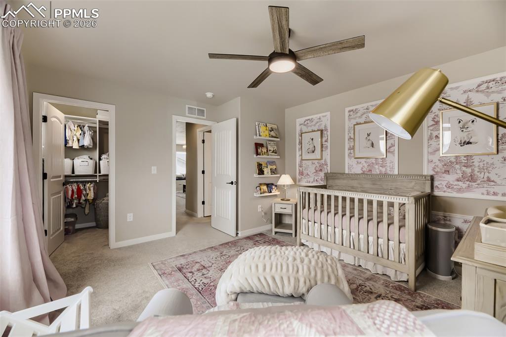 Image 25 of 41: Walk-In Closets