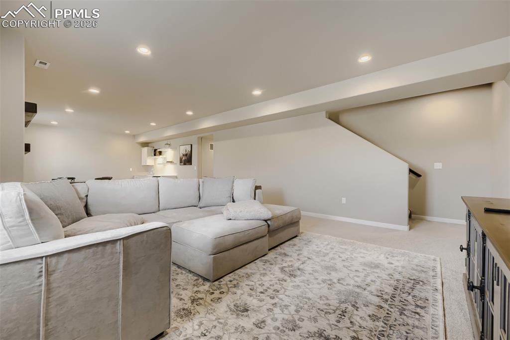 Image 30 of 41: Bathroom