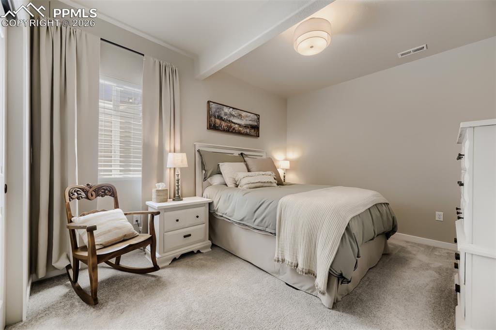 Image 34 of 41: Family Room