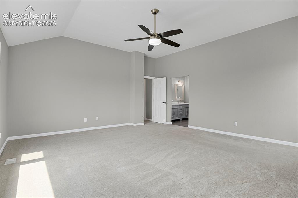 Image 13 of 35: Oversized & vaulted
