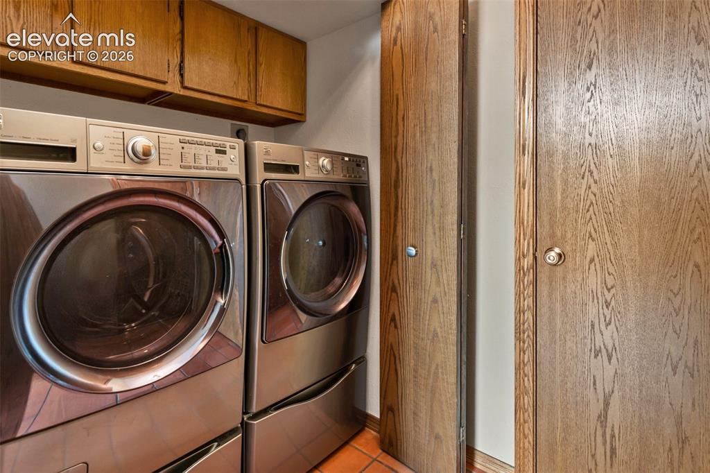Image 15 of 17: Laundry