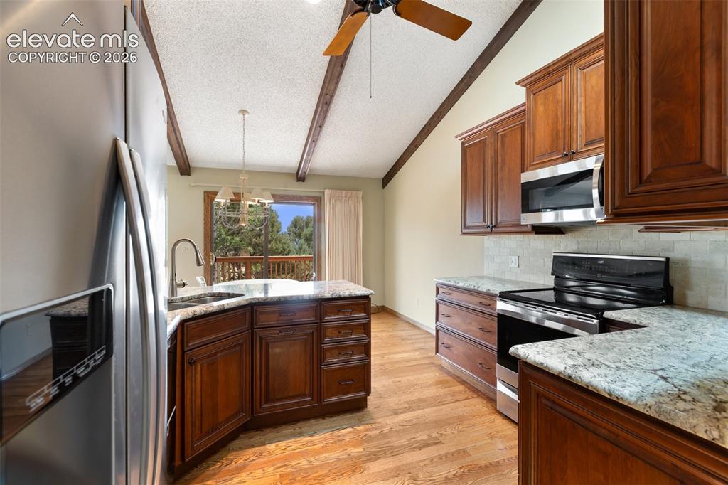 Image 6 of 17: Kitchen