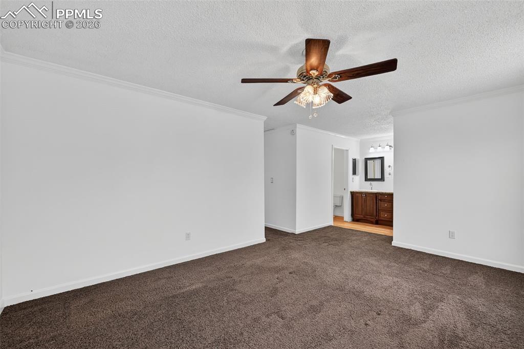 Image 17 of 41: Bedroom