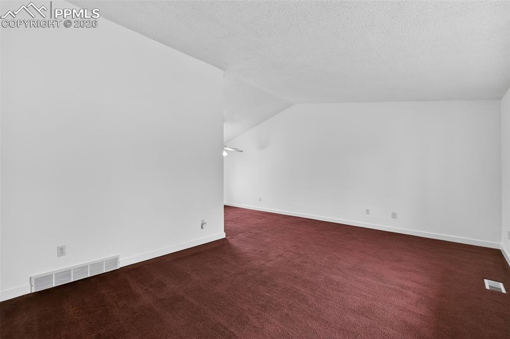 Image 9 of 41: Bonus Room